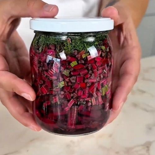 Botwinka do słoika będzie idealna na pyszną zupę zimą. Tak robię ją co roku