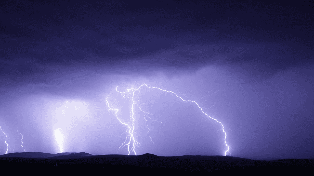 Potężne nawałnice uderzyły w Polskę. Zrobiło się niebezpiecznie, nagrania obiegły kraj