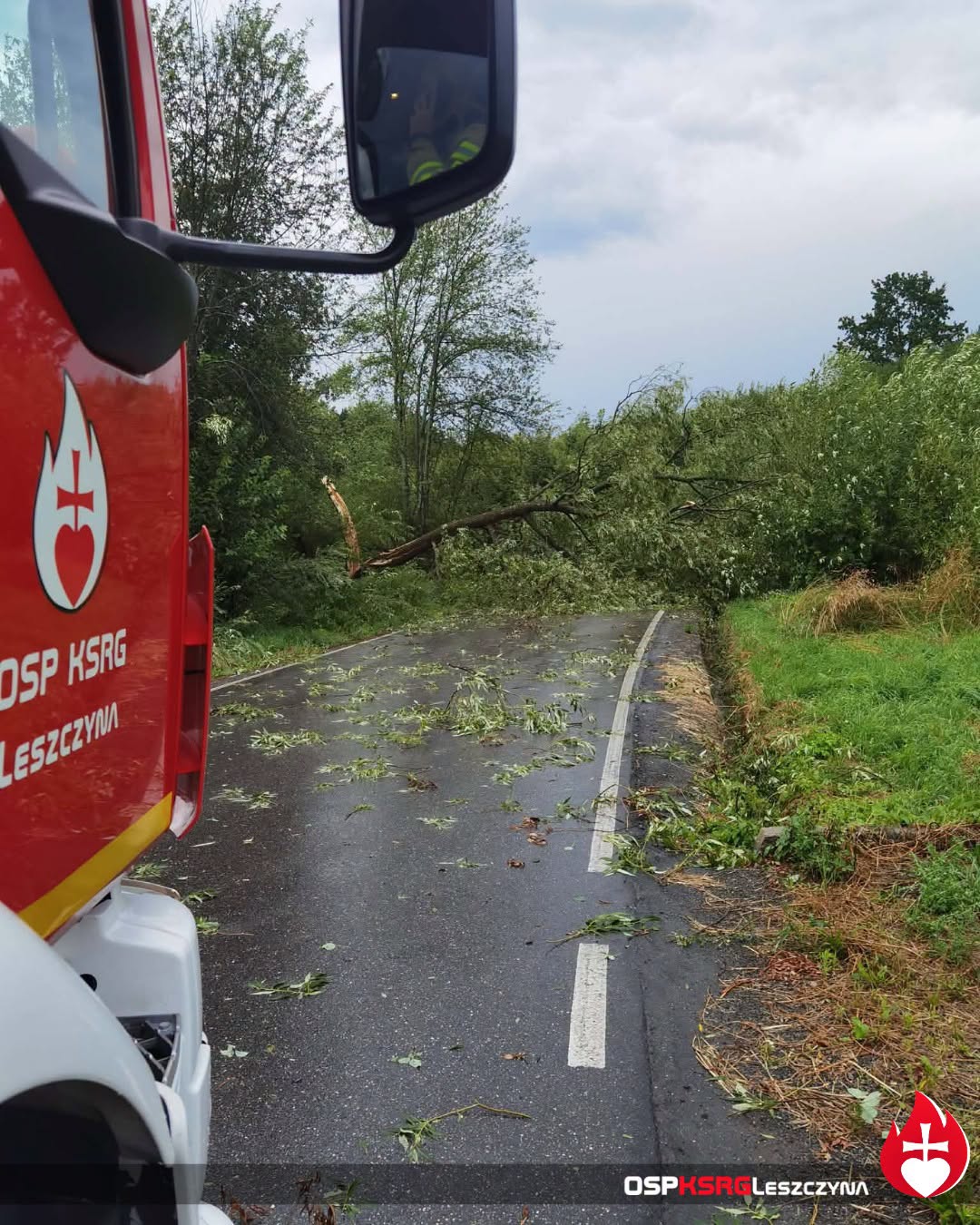 Burza przeszła nad Małopolską. Zerwane linie energetyczne i uszkodzone dachy, jedna osoba ranna