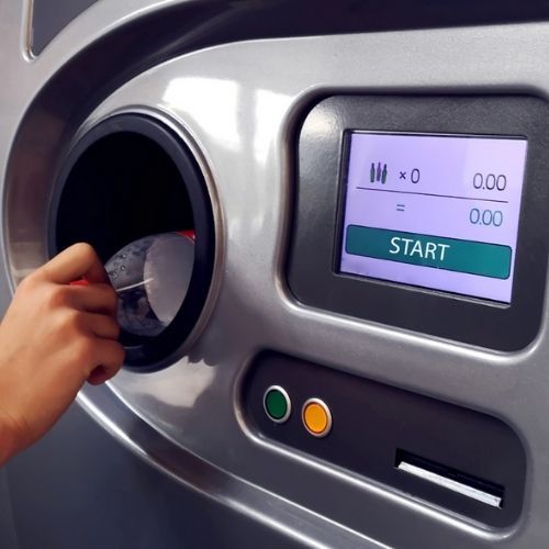 Biedronka i Lidl wprowadzają zmiany. Klienci zapłacą więcej