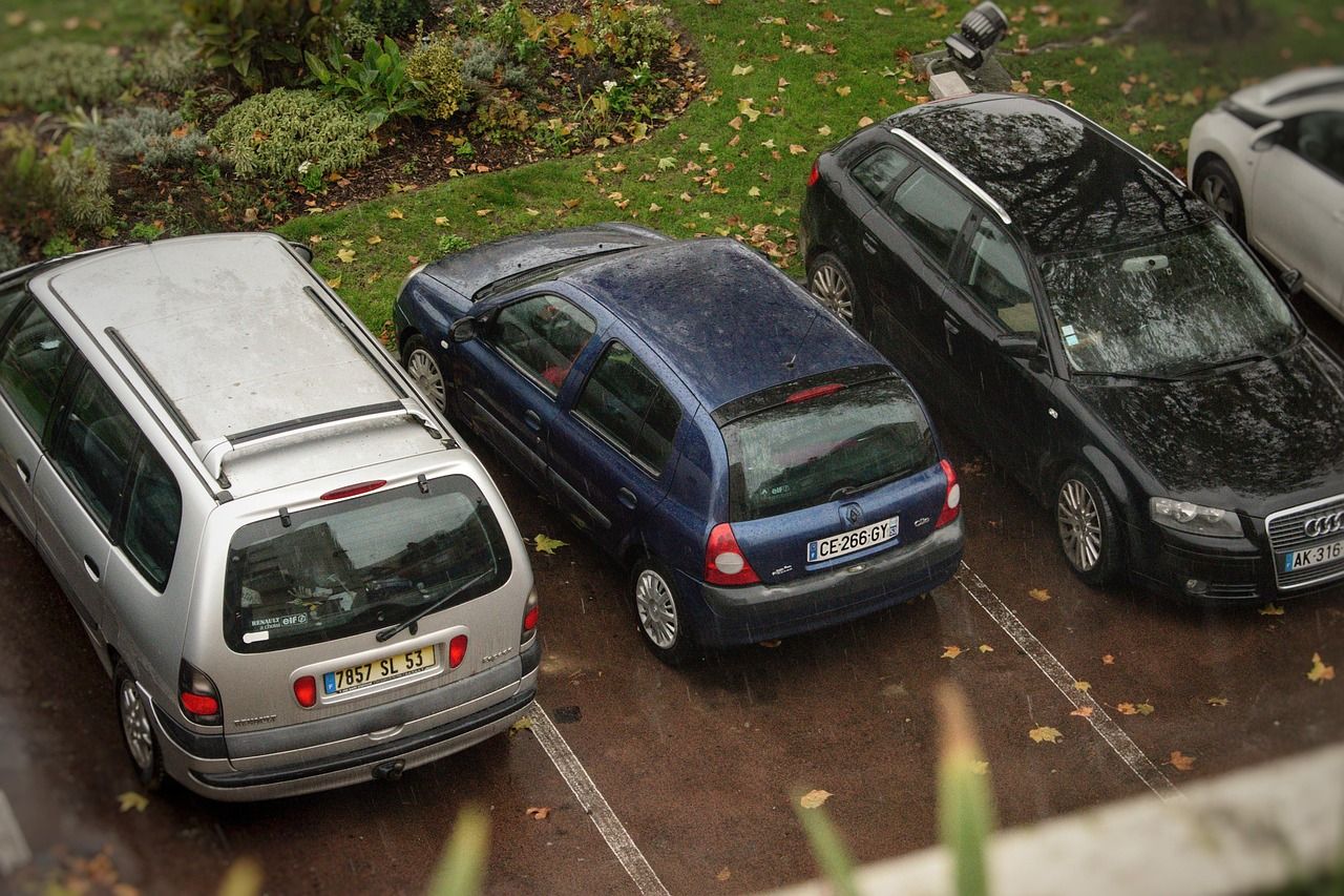 car-4760008_1280.jpg