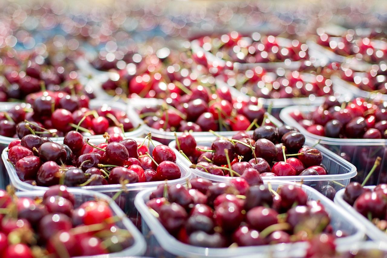 cherries-1433525_1280.jpg