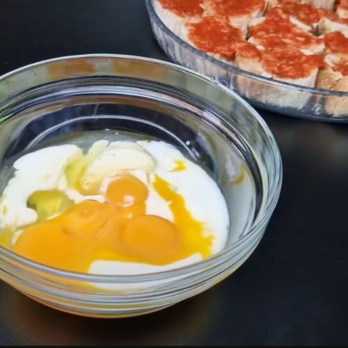 Nie wyrzucam czerstwego chleba. W kilka chwil robię z niego pyszną kolację