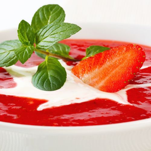 zupa truskawkowa z jogurtem
