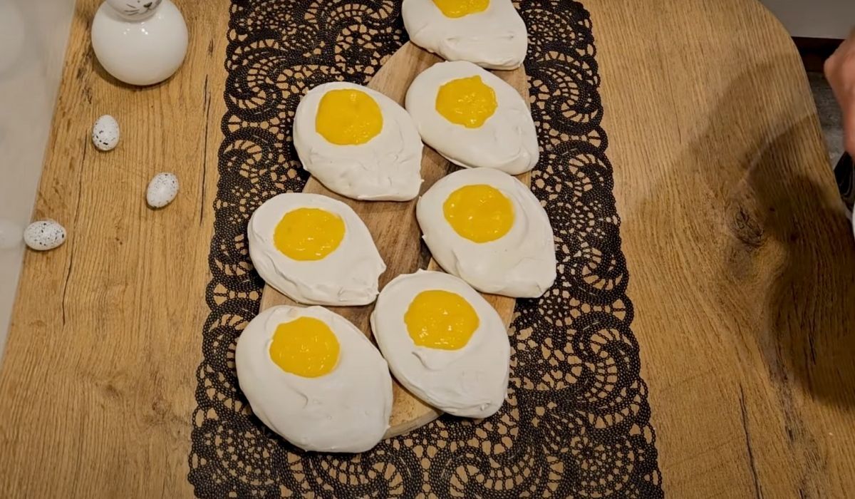 ciastka w kształcie jajek
