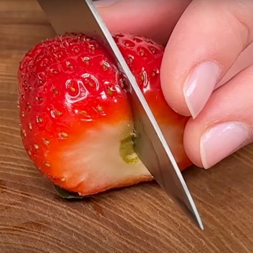 To najlepszy przepis na ciasto z truskawkami. Robię je zawsze w maju