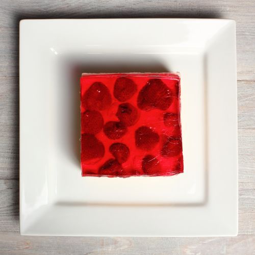 Cała rodzina prosi mnie o to ciasto z galaretką. W czerwcu piekę je co weekend