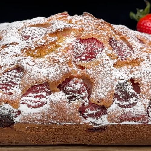 To najlepszy przepis na ciasto z truskawkami. Robię je zawsze w maju