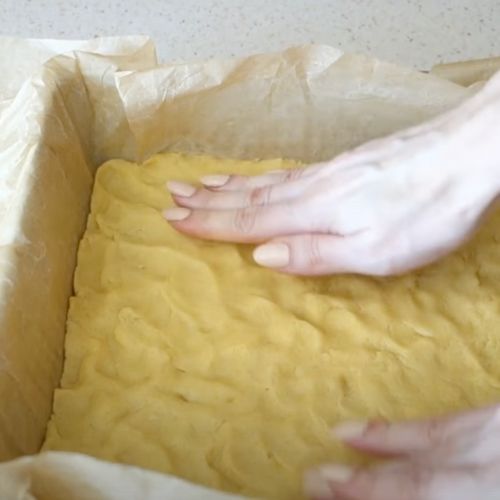 Szybkie ciasto z truskawkami. Blacha znika tego samego dnia