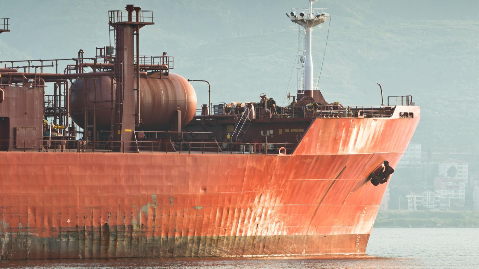 Odwołane loty i wielki wzrost cen to początek. Wiadomo, czy w tym roku polecimy na wakacje