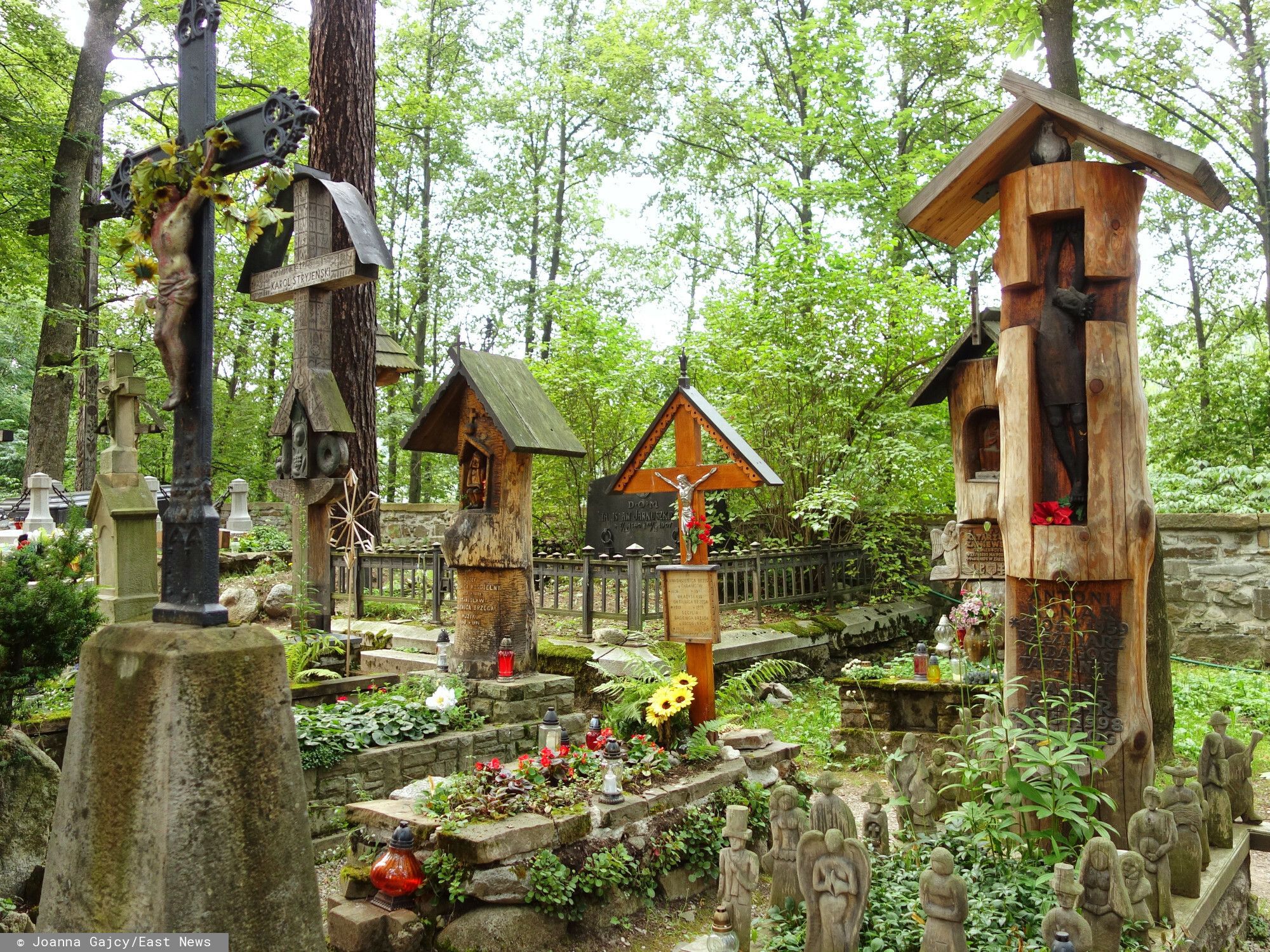 Opłata za wstęp na słynny cmentarz, w Polakach się zagotowało. Spoczywają tam znane osobistości