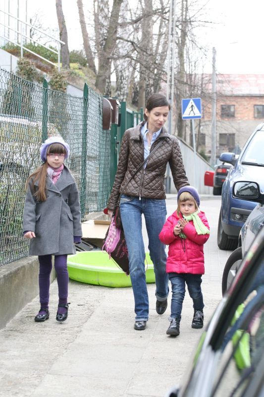 córka Marty Kaczyńskiej, Ewa Dubieniecka, jak teraz wygląda, co robi, co studiuje w Korei, nowe zdjęcia