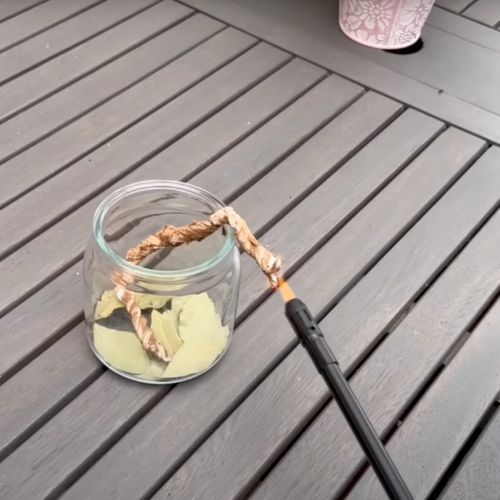 Weź papier toaletowy i posyp go cynamonem. Po chwili przetrzesz oczy ze zdumienia