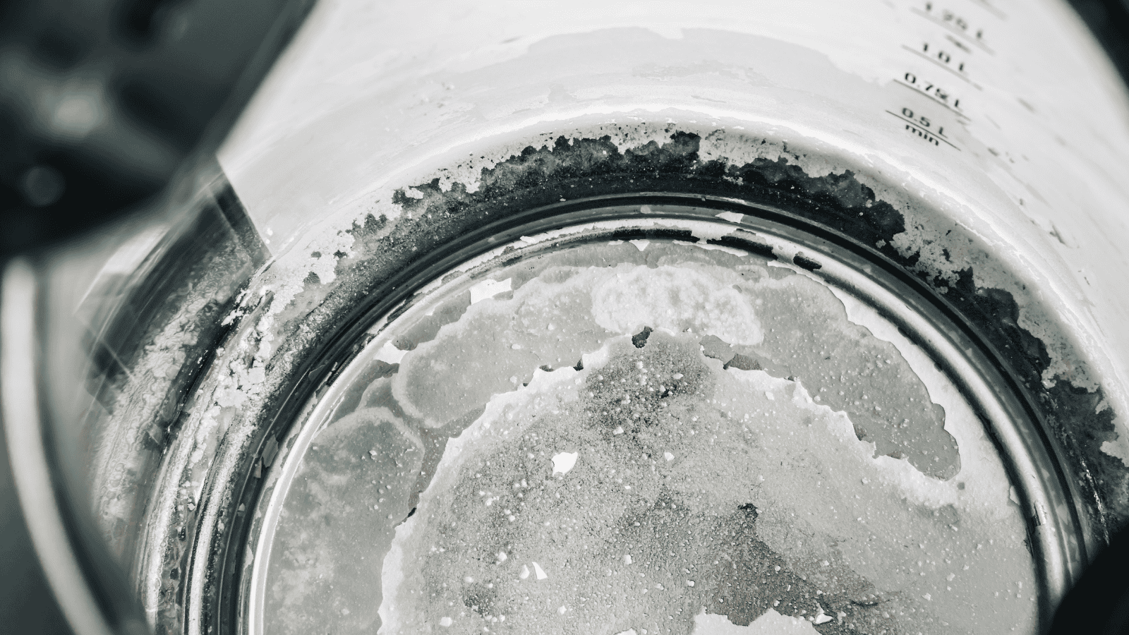 Eksperci ostrzegają przed używaniem plastikowych czajników elektrycznych