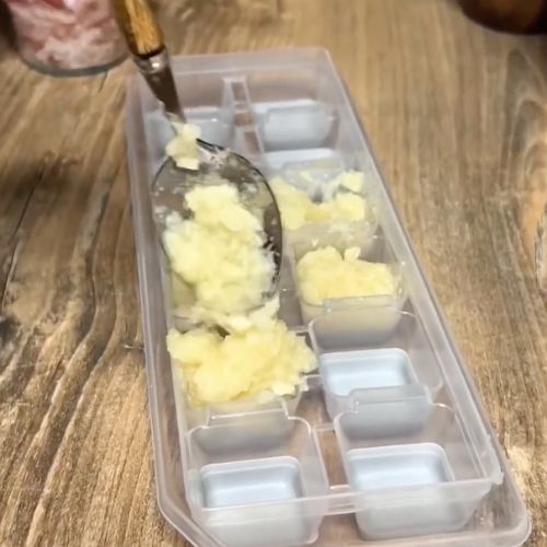 To najlepszy sposób na przechowywanie czosnku. Pozostaje cudownie aromatyczny