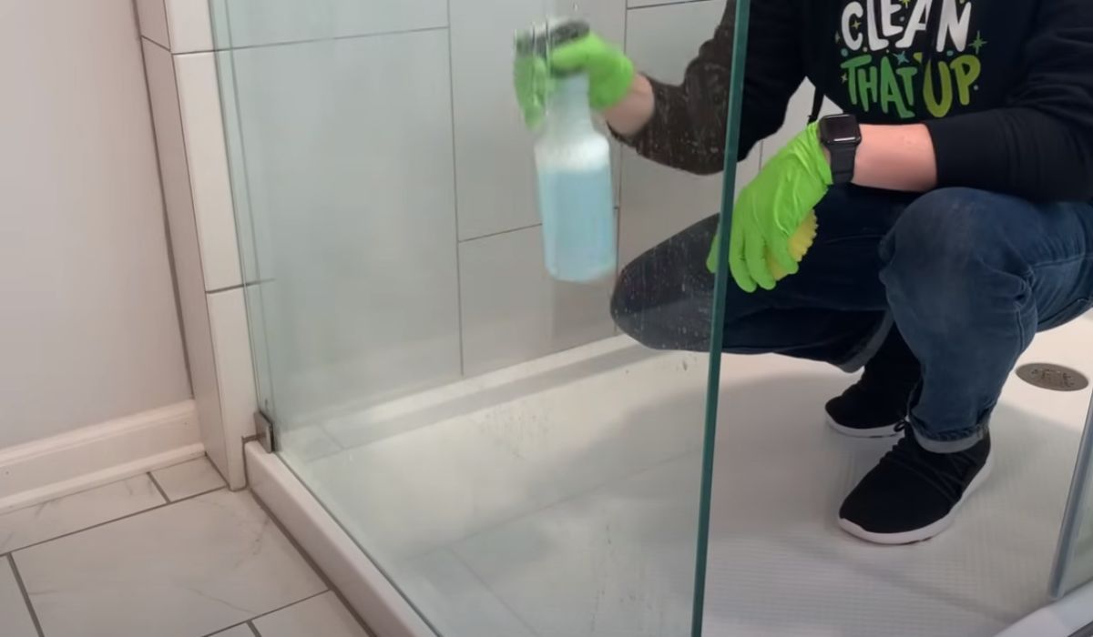 czyszczenie kabiny prysznicowej