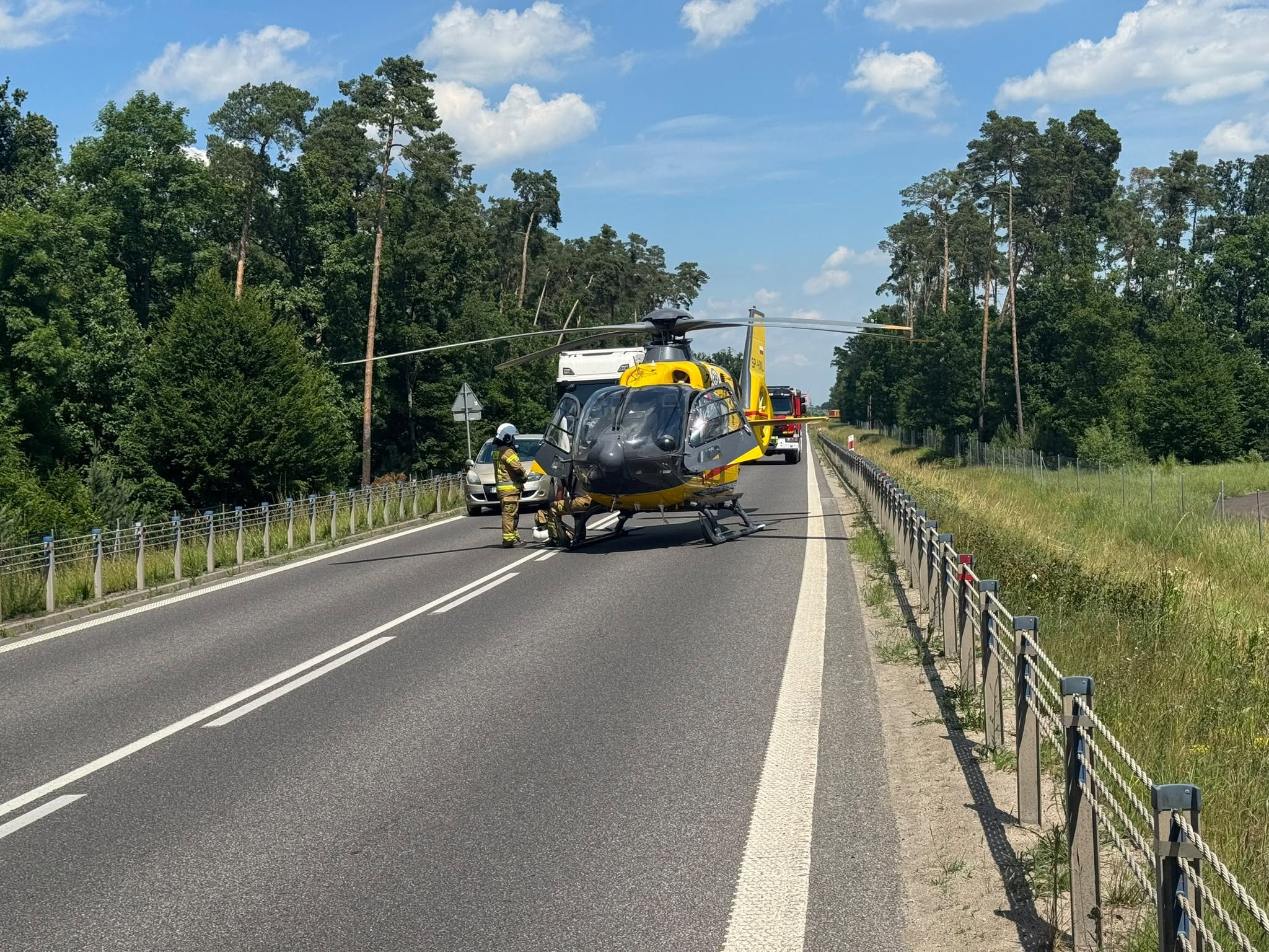 Groźny wypadek na Dolnym Śląsku. Są ranni, na miejscu lądował śmigłowiec LPR