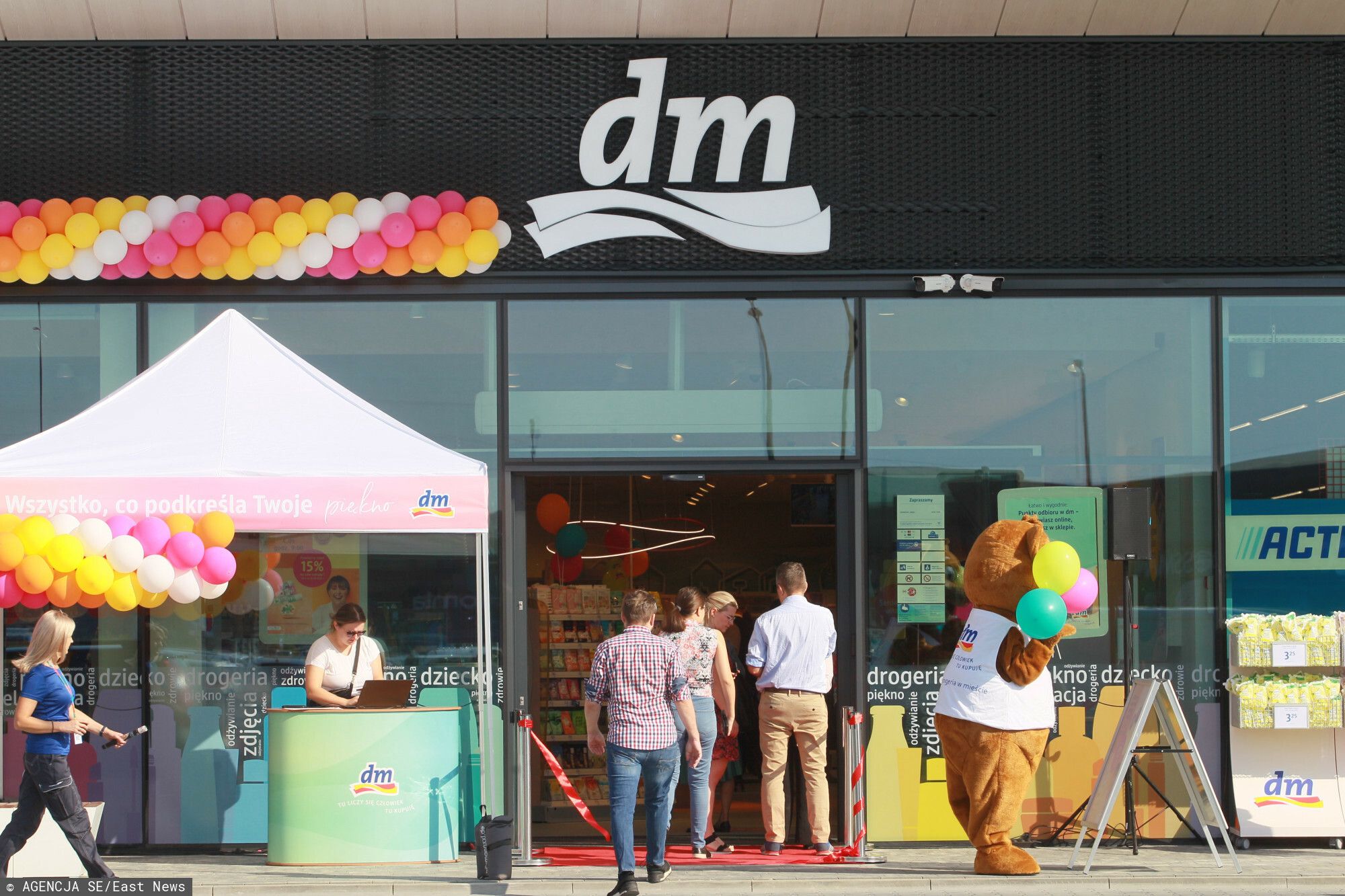 DM