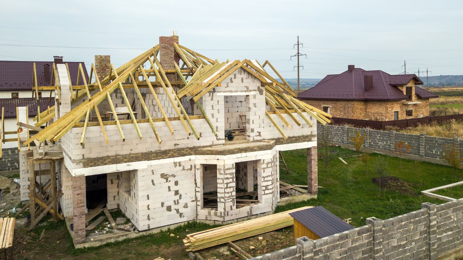 Nowe przepisy budowlane od lipca 2026. Tylko 1,3 proc. gmin gotowych, rośnie liczba wniosków