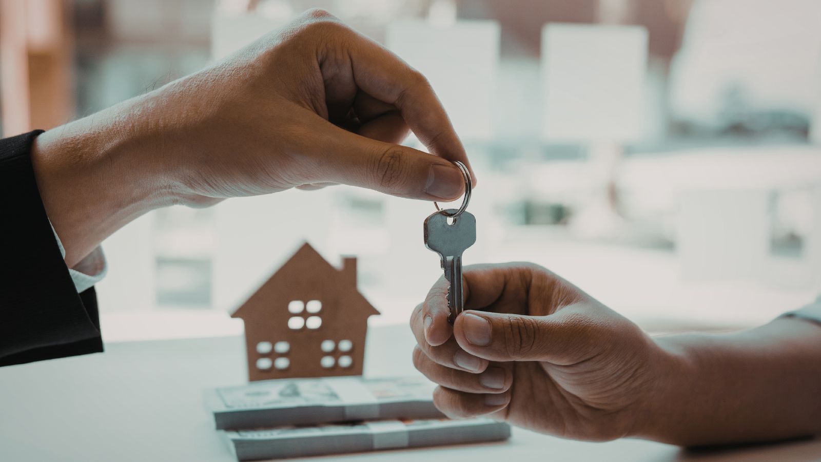 Od 17 marca ważna zmiana w dziedziczeniu nieruchomości. Nie musisz już sam biegać po sądach