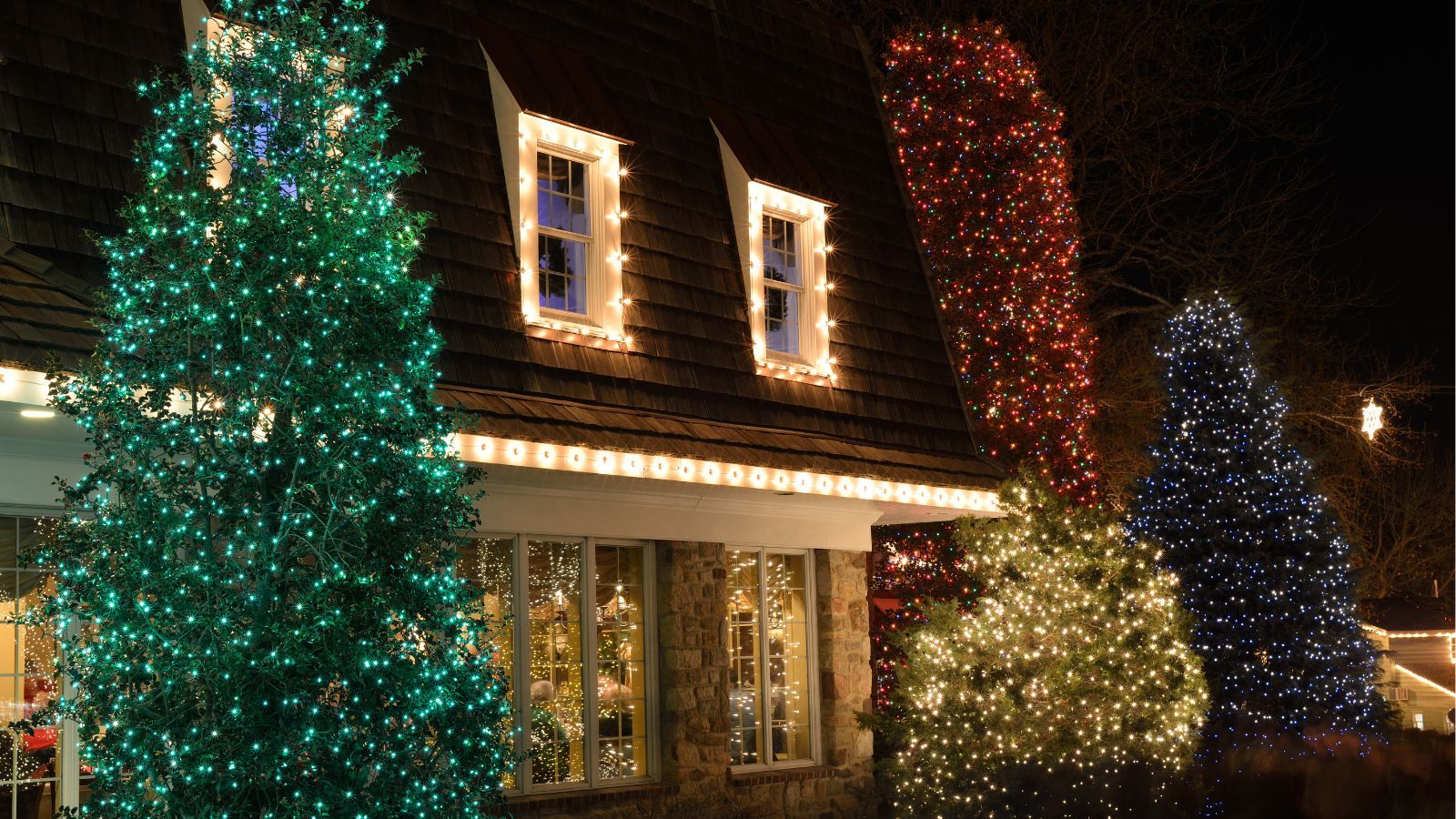 Złodzieje czyhają na domy Polaków w Boże Narodzenie. Policja bije na alarm, o tych zasadach musisz pamiętać