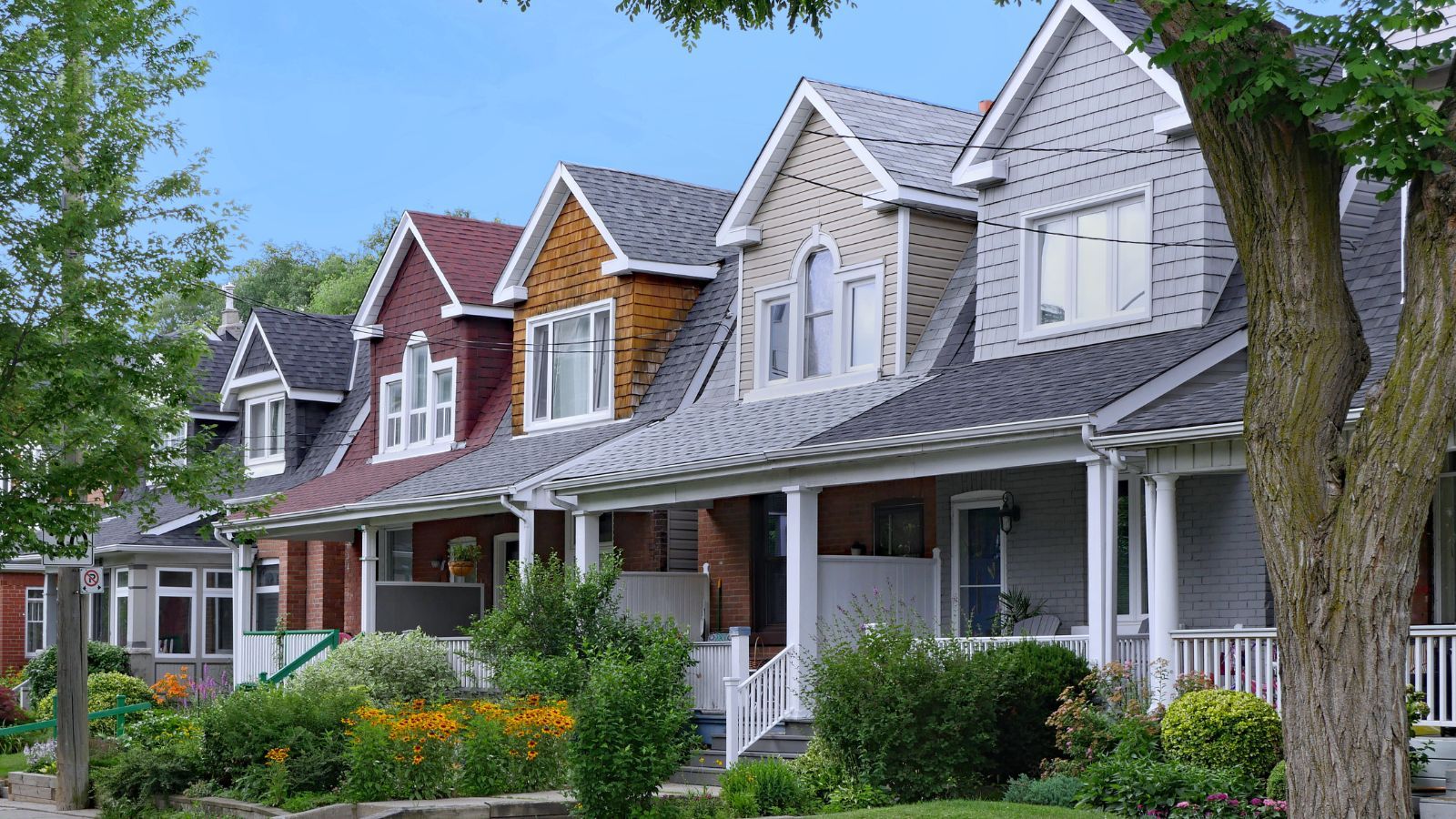 Te osoby mają prawo wejść do twojego domu. Zamknięcie drzwi grozi karą