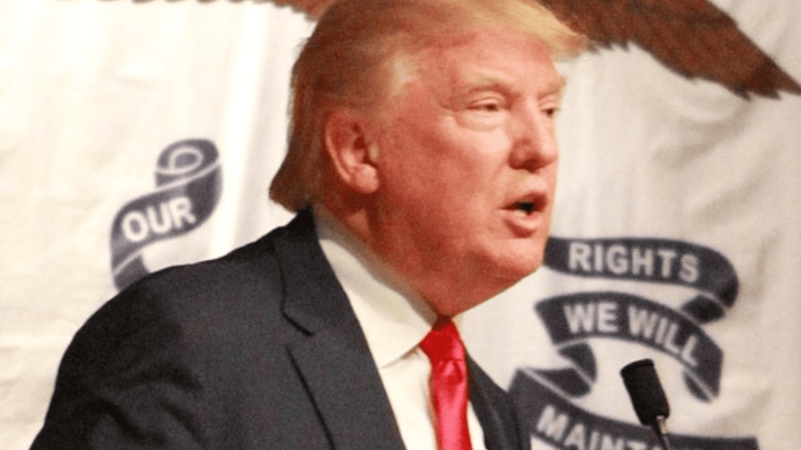 Trump znowu grozi. "Możemy uderzyć jeszcze kilka razy dla zabawy"