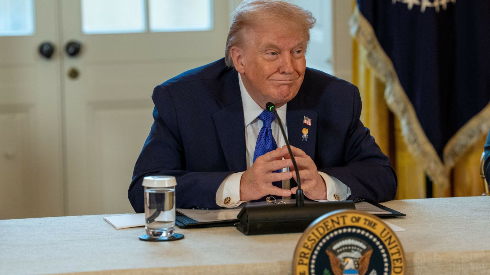 Trump wyciąga rękę po Grenlandię. Padł "szalony" rozkaz, wojskowi aż zdębieli