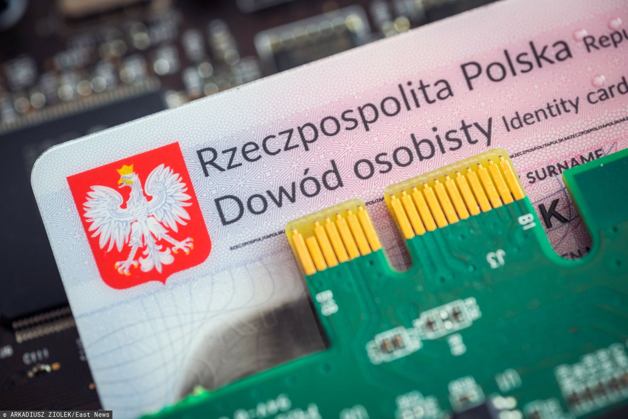 Rewolucja w dowodach osobistych. Zmiana dotknie szczególnie jedną grupę, resort idzie na rękę
