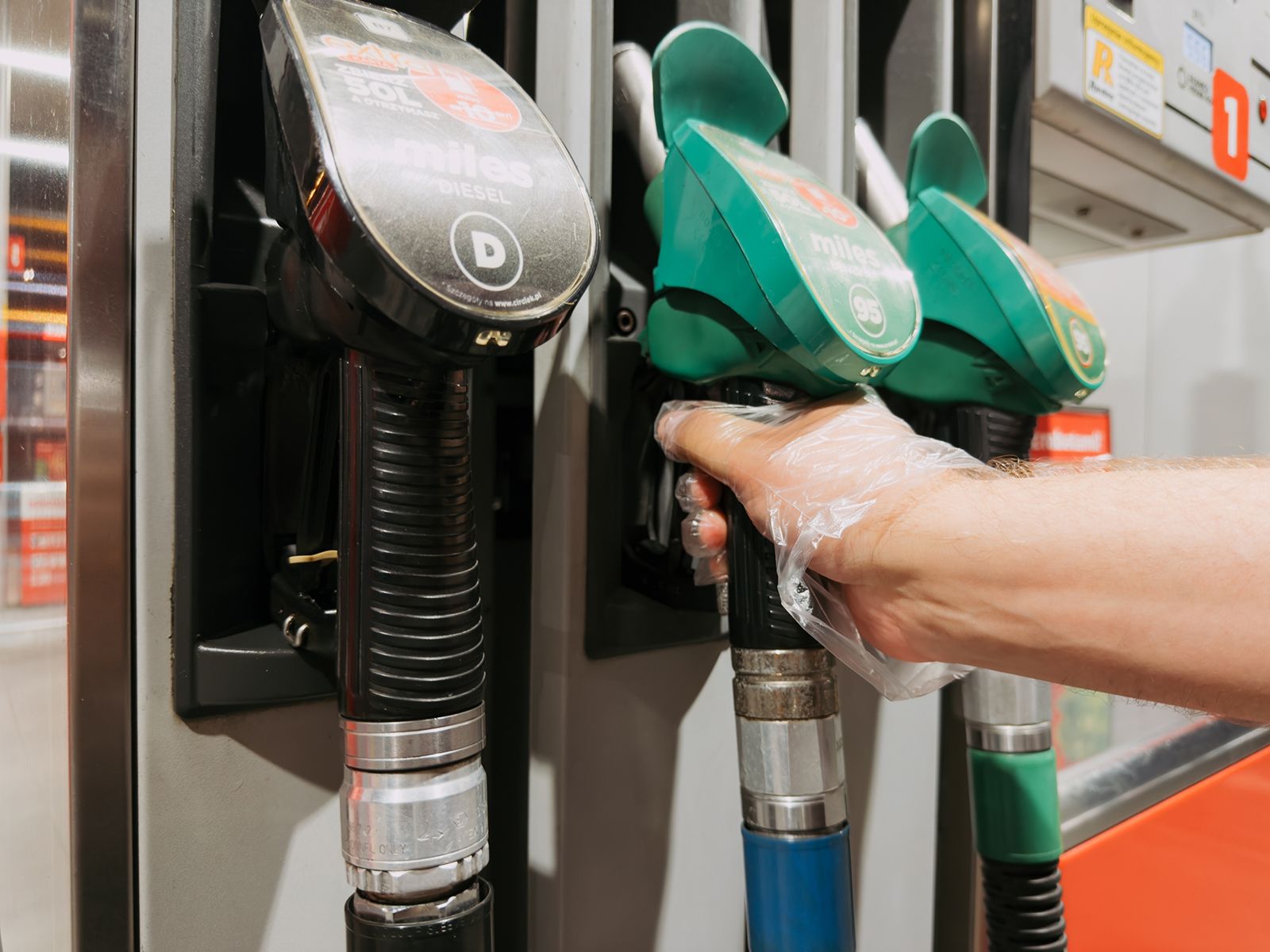 Nowe ceny paliw od 2 kwietnia, rząd ustalił limity. Odczują nie tylko kierowcy