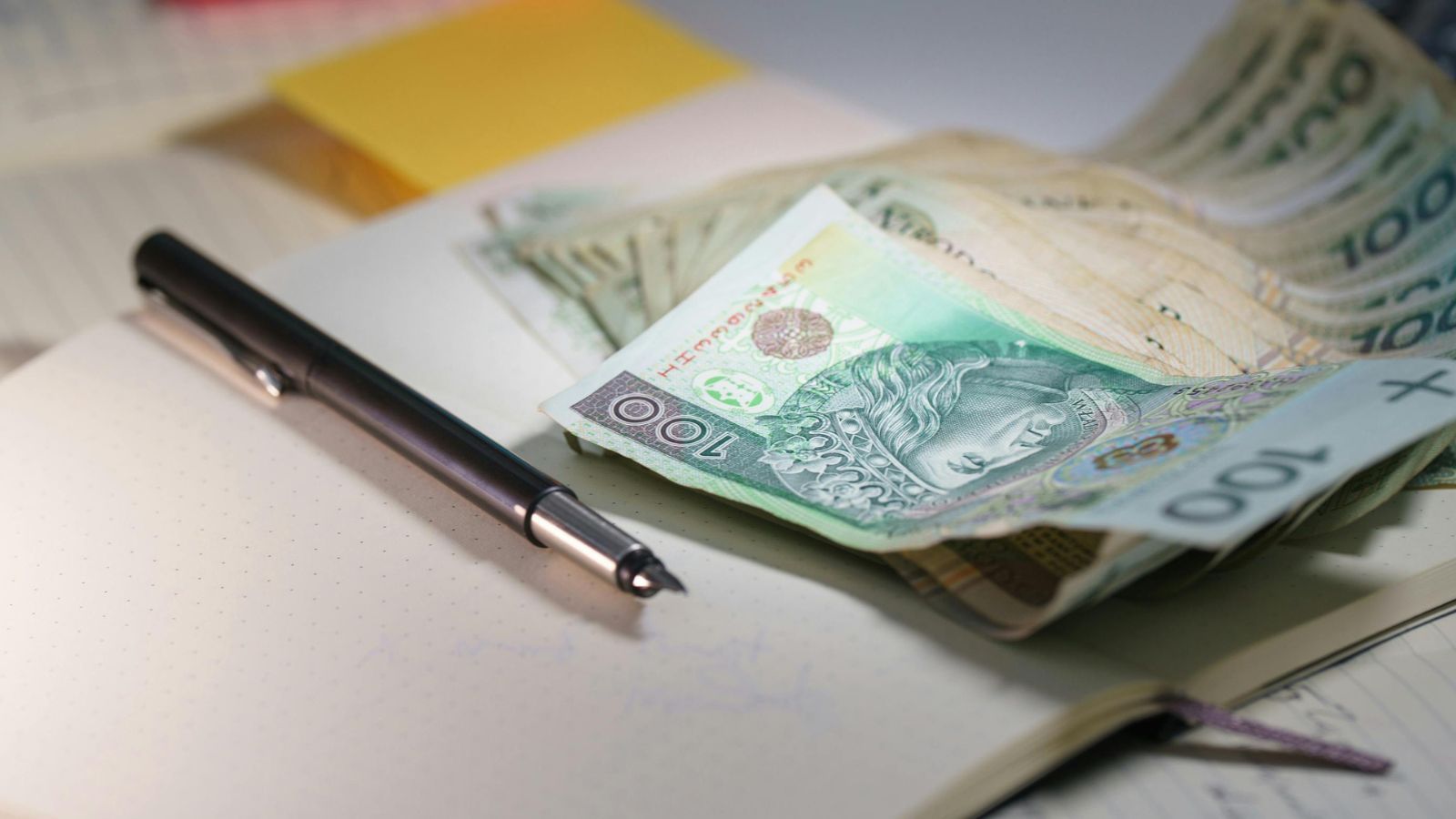 ZUS zwraca się do rodziców. Przez to mogą nie dostać 800 plus 