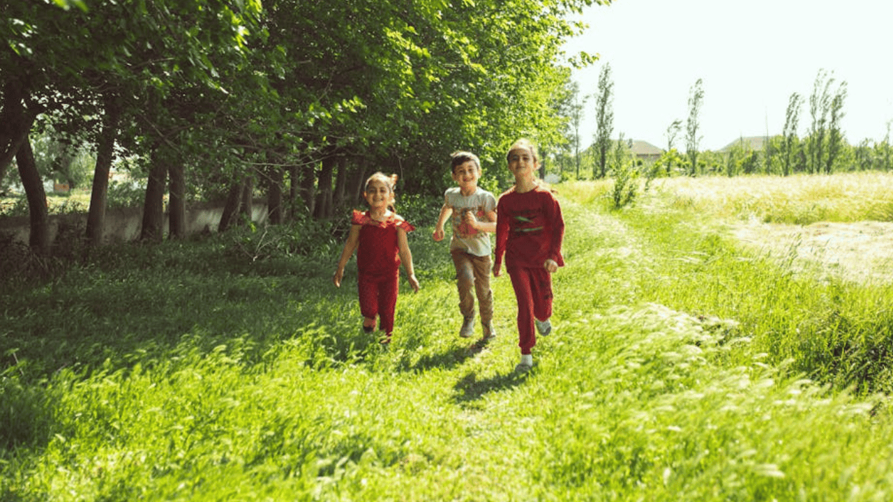 dzieci na wsi