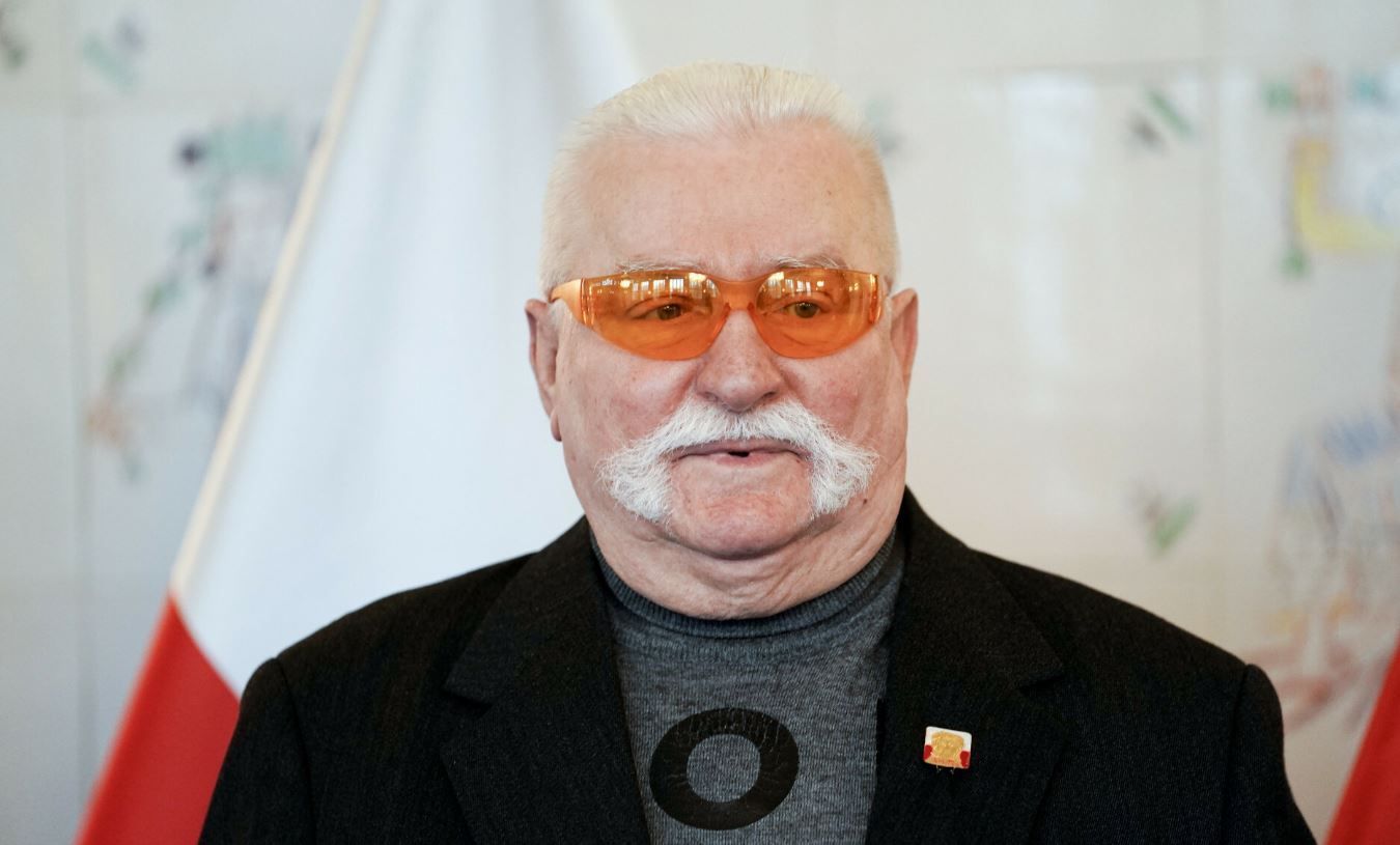 Lech Wałęsa dostaje zaledwie 13 tys. zł emerytury. Były prezydent musi dorabiać