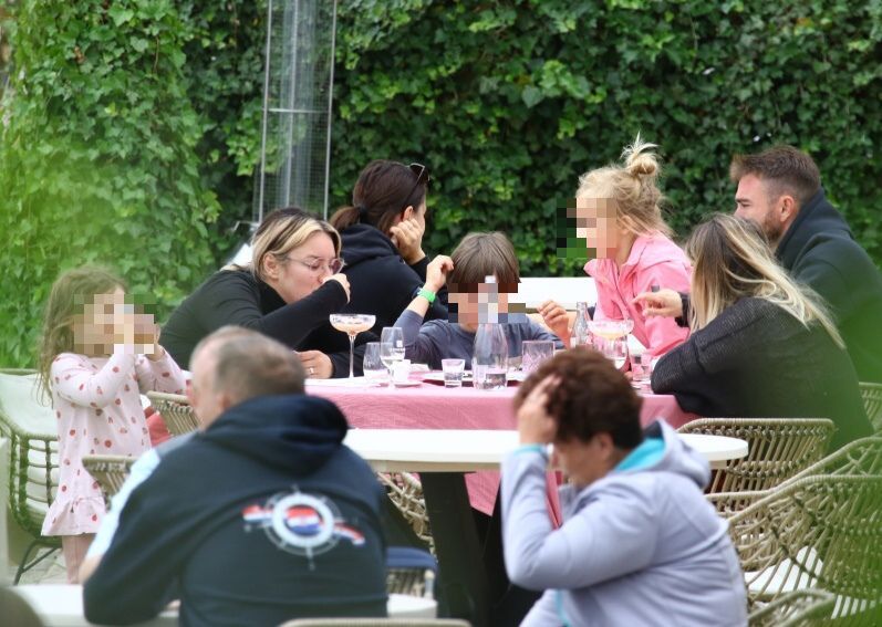 Ewa Farna rzadko pokazuje dzieci, teraz została przyłapana. Wyciekły zdjęcia z restauracji w Sopocie