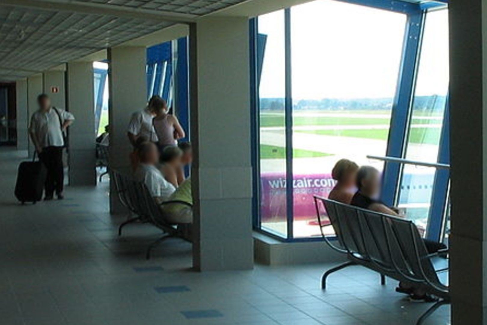 Lotnisko Katowice-Pyrowice. Rafa koralowa w bagażu