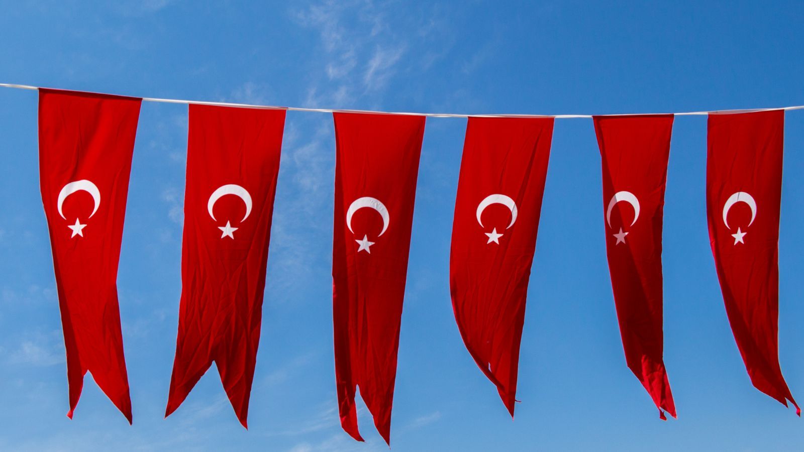 Nagła decyzja MSZ. Kolejny kierunek turystyczny objęty ostrzeżeniem, fatalna wiadomość dla Polaków