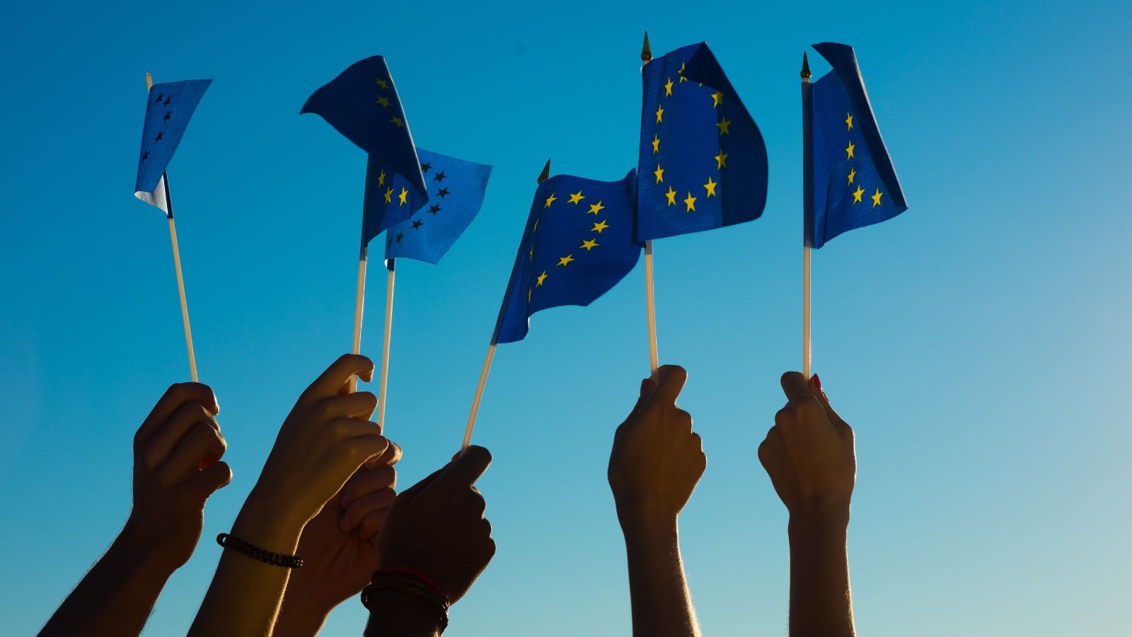 Polska wyjdzie z Unii Europejskiej? Polacy nie pozostawili złudzeń w najnowszym sondażu dot. "polexitu"