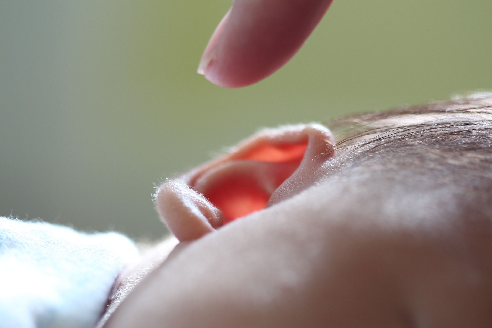 Antybiotyki dla uszu – czy są skuteczne? Jak leczyć zapalenie ucha środkowego?