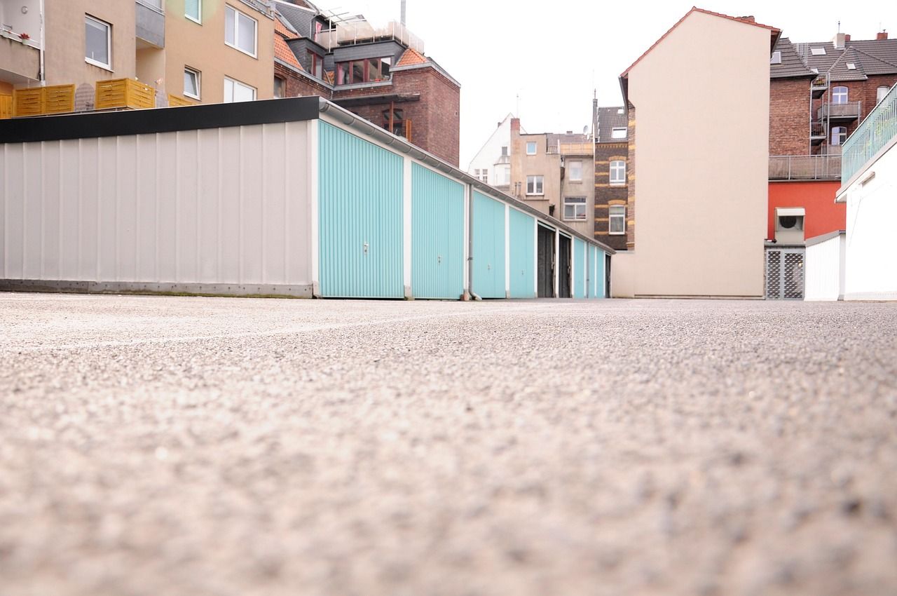 garage-7107544_1280.jpg