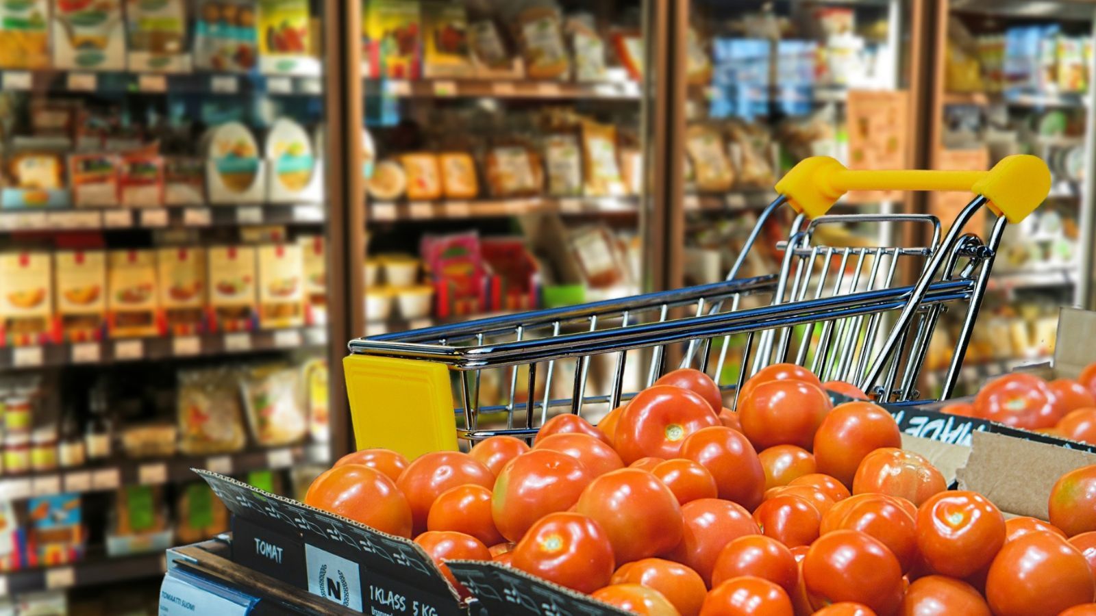 Najtańszy koszyk nie w Lidlu ani Biedronce. Wygrywa inna sieć handlowa w Polsce 