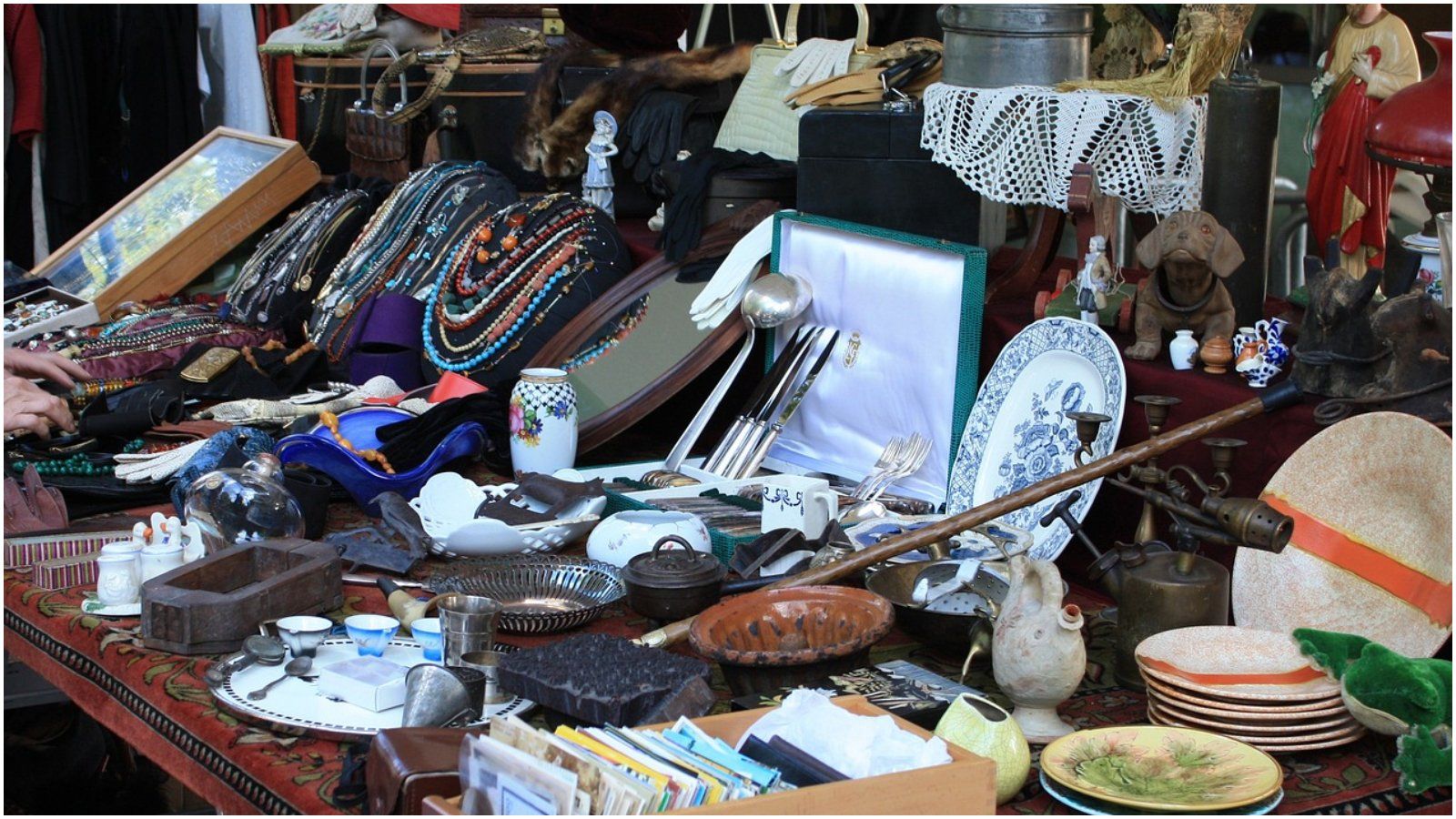 Tej biżuterii z PRL szukają kolekcjonerzy. Lepiej sprawdź szuflady, jest warta majątek