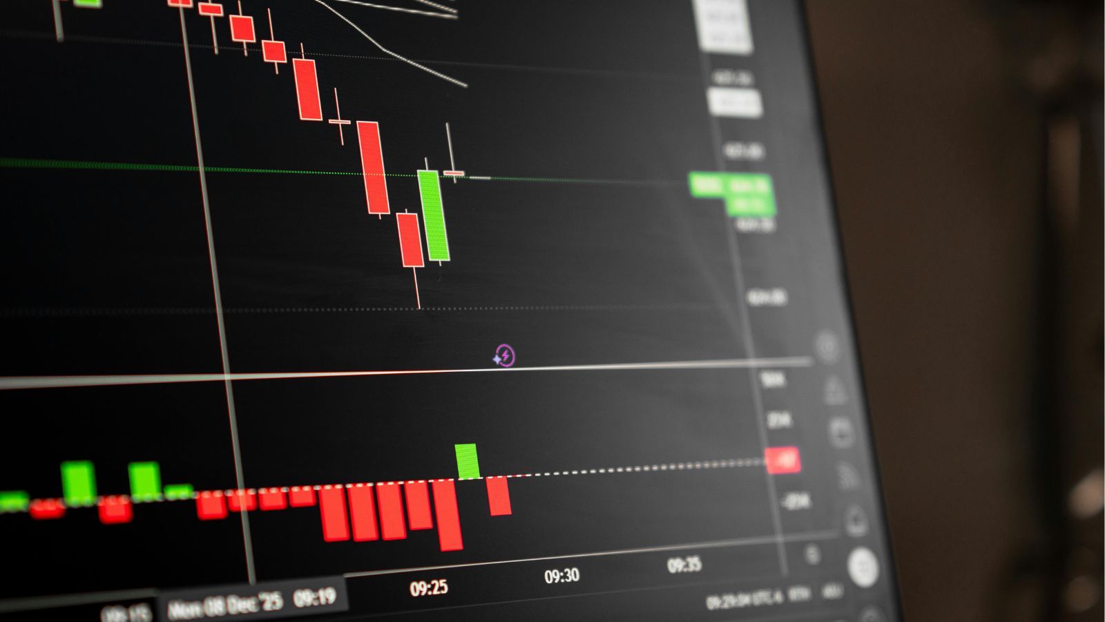 Doradca Nawrockiego pod lupą prokuratury. Chodzi o poufne informacje. "Ponad 400 tys. zł zysku"