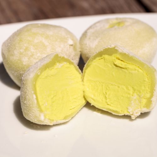 mochi na talerzu