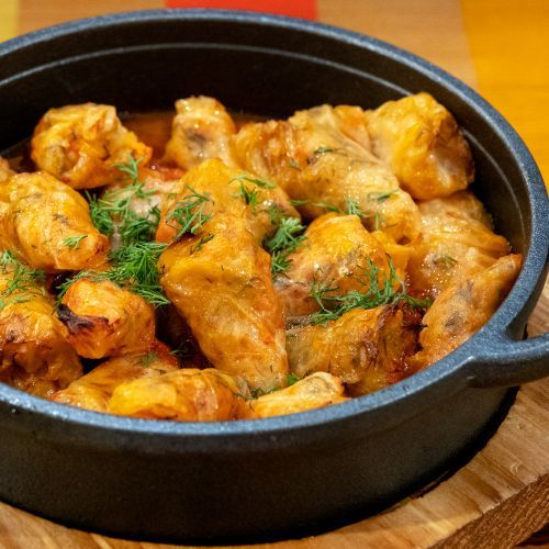  Cała rodzina prosi mnie o te gołąbki. Zalewam je charakternym sosem