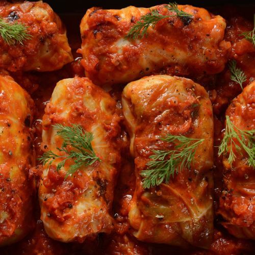  Cała rodzina prosi mnie o te gołąbki. Zalewam je charakternym sosem