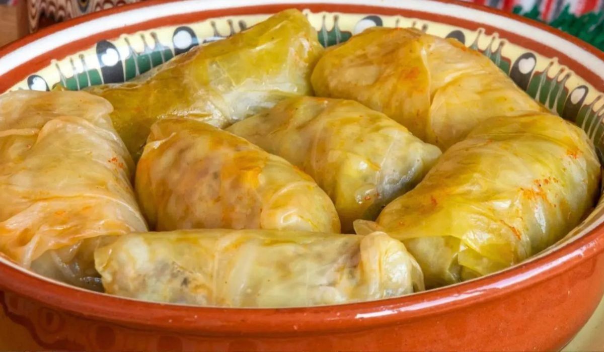 Gołąbki z kaszą i kurkami. Wakacyjny obiad z piekarnika