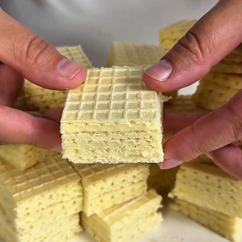 Domowe wafelki z kremem. Nie ma lepszego deseru do kawy