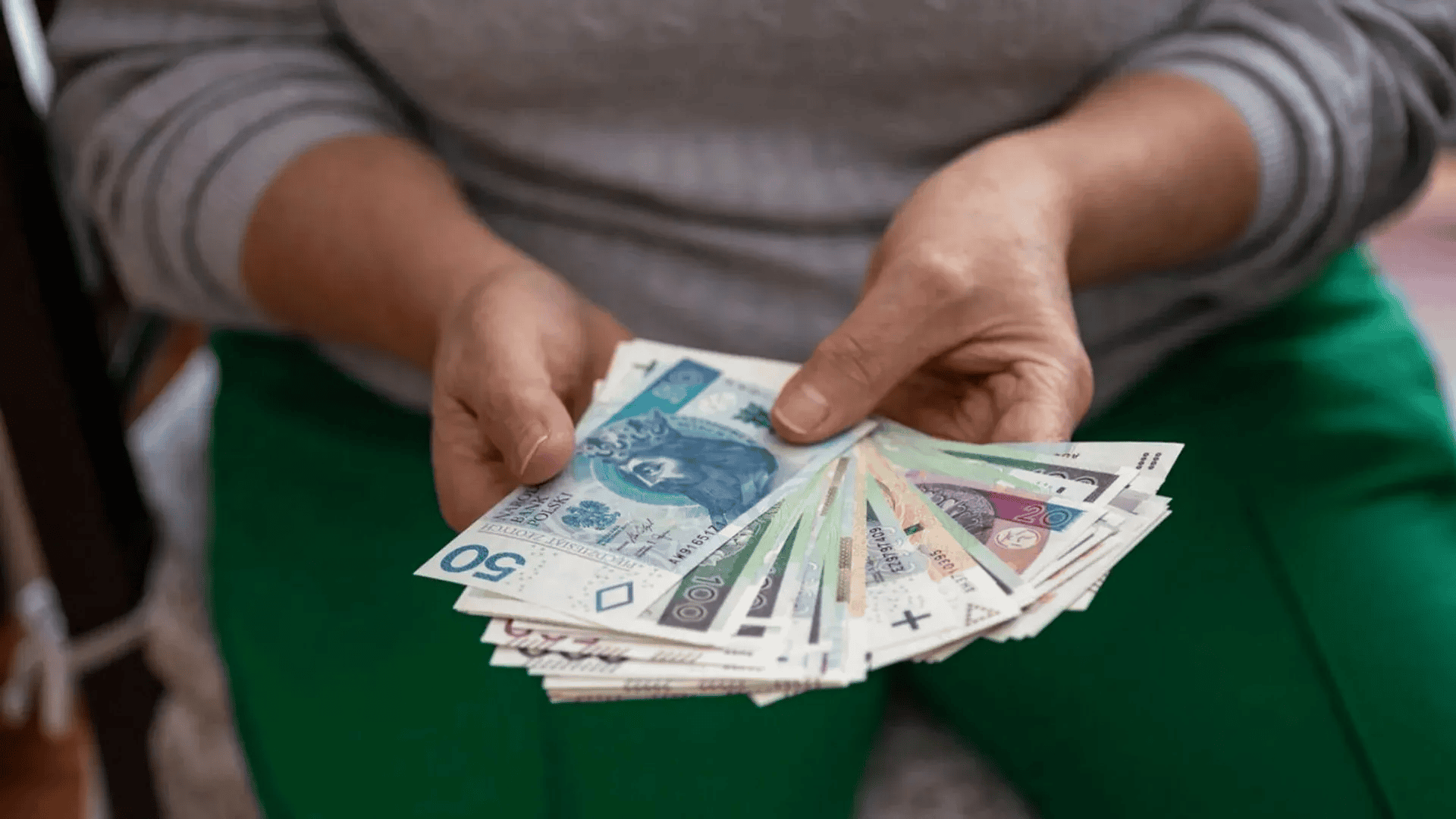 Dodatkowe 500 zł do emerytury. Seniorzy powinni złożyć wniosek zanim będzie za późno