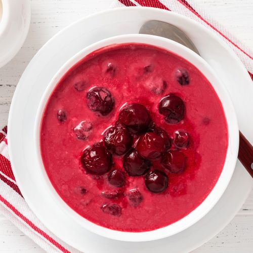 Ten chłodnik jest wakacyjnym hitem w moim domu. Lepszy niż litewski i ogórkowy razem wzięte