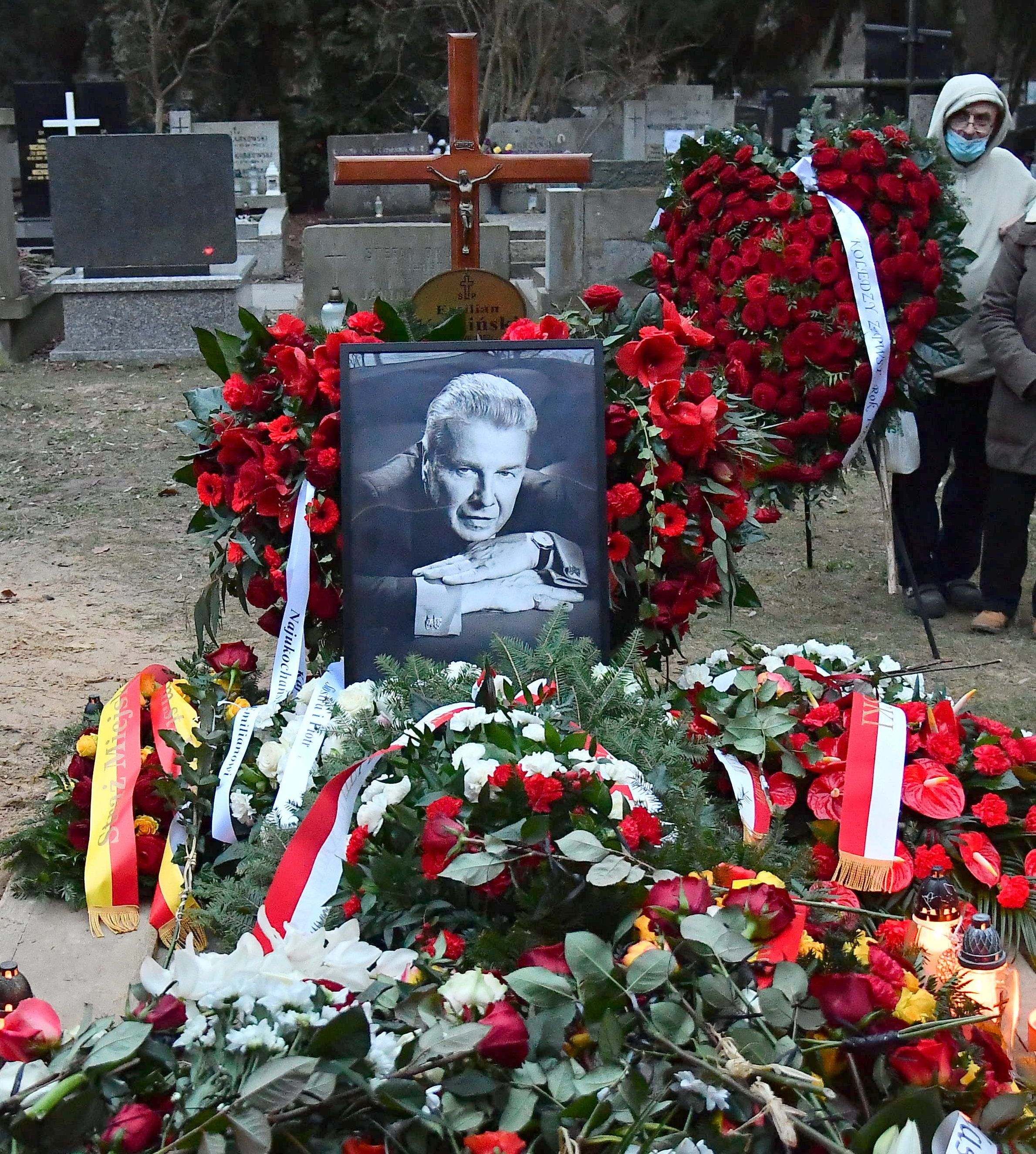 grób Emiliana Kamińskiego.jpg
